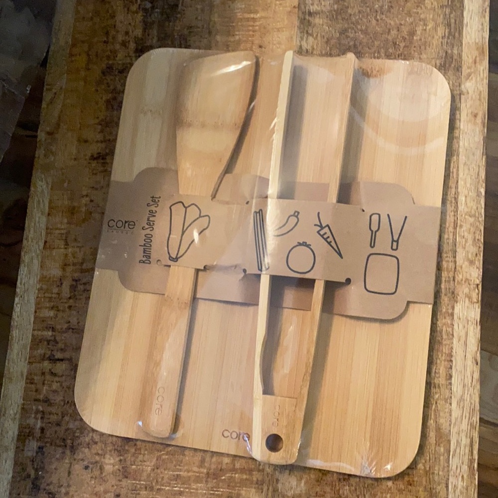 NWT Core bamboo serve set tongs cutting board